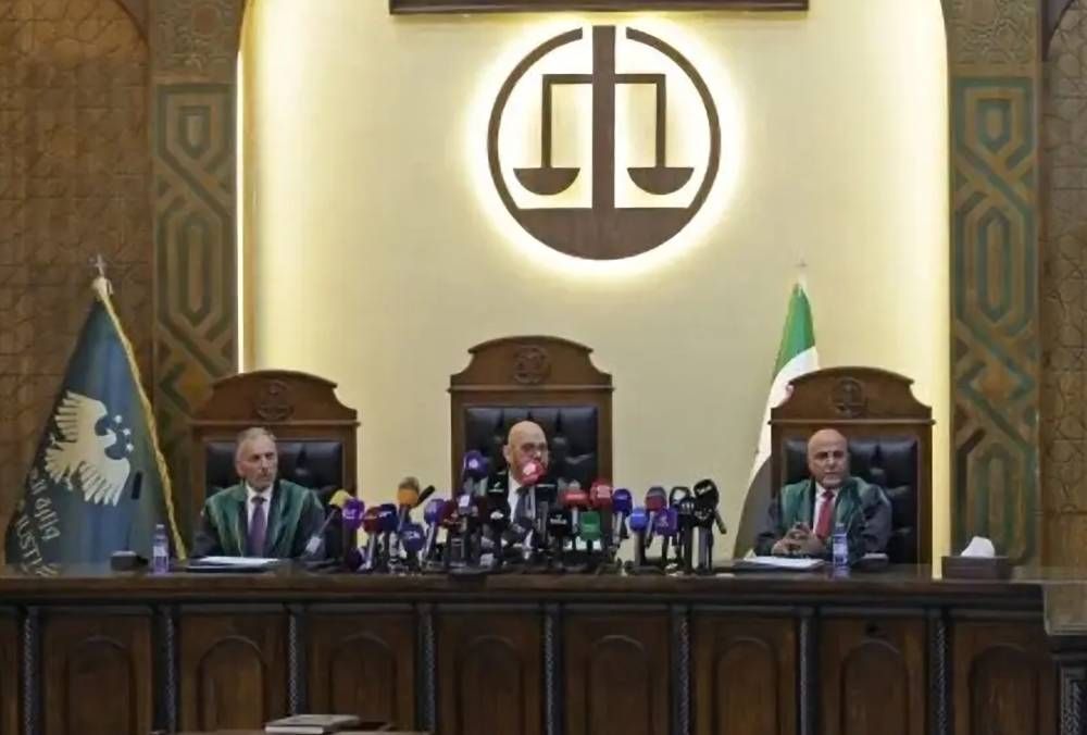 حين تقلب العدالة الأدوار
 قاضي دمشق من قفص الإعدام إلى منصة الحكم