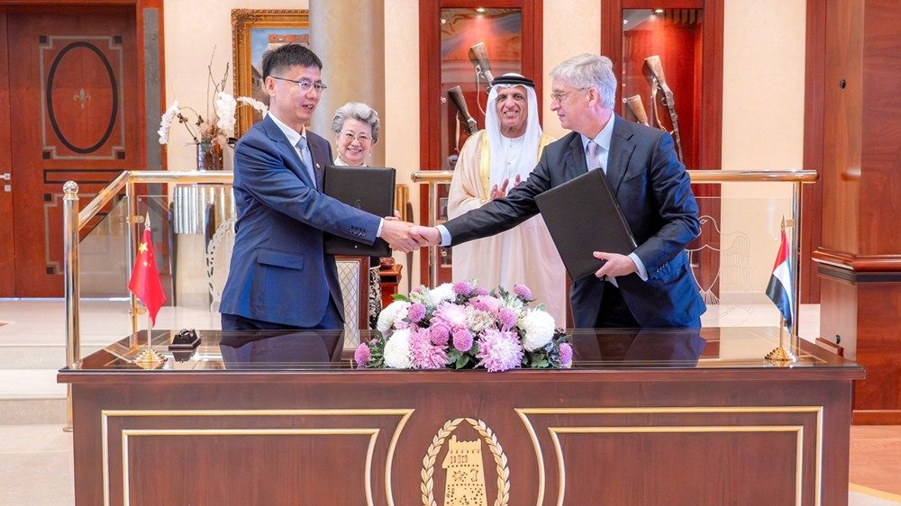 سعود بن صقر يشهد توقيع مذكرتي تفاهم بين حكومة رأس الخيمة ومؤسستين ماليتين صينيتين رائدتين