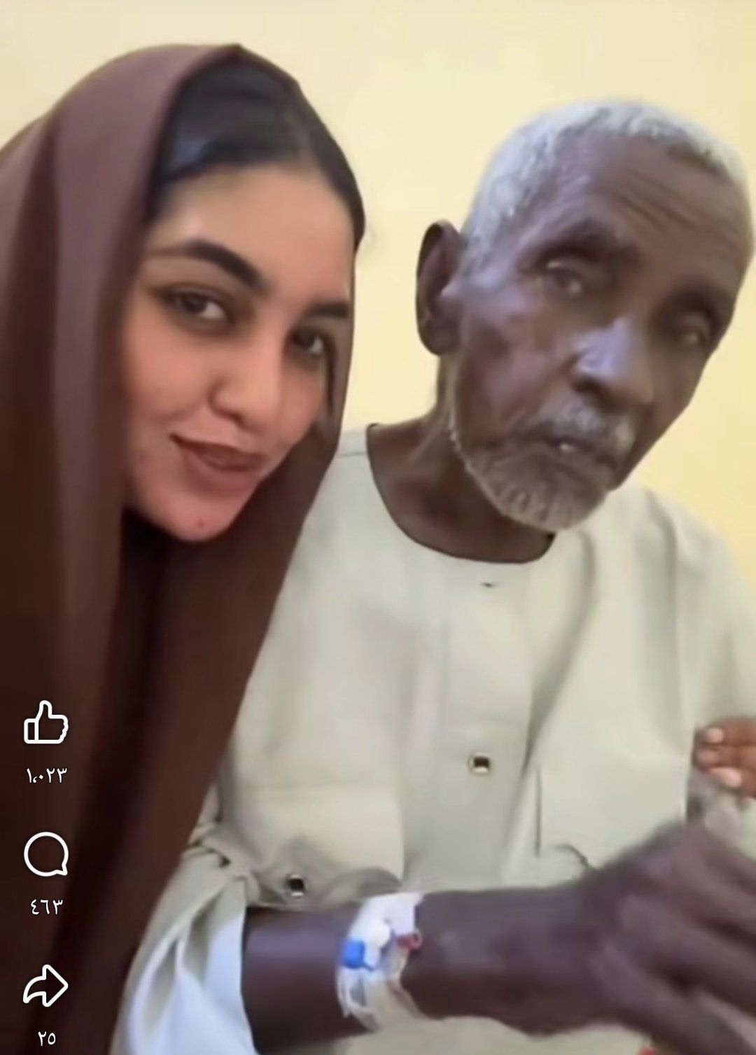 شاهد بالصورة والفيديو.. المودل آية أفرو تعود لإثارة الجدل بوصلة رقص مثيرة مع الفنانة هالة عمر على أنغام أغنية (يا خالتو ولدك دا)