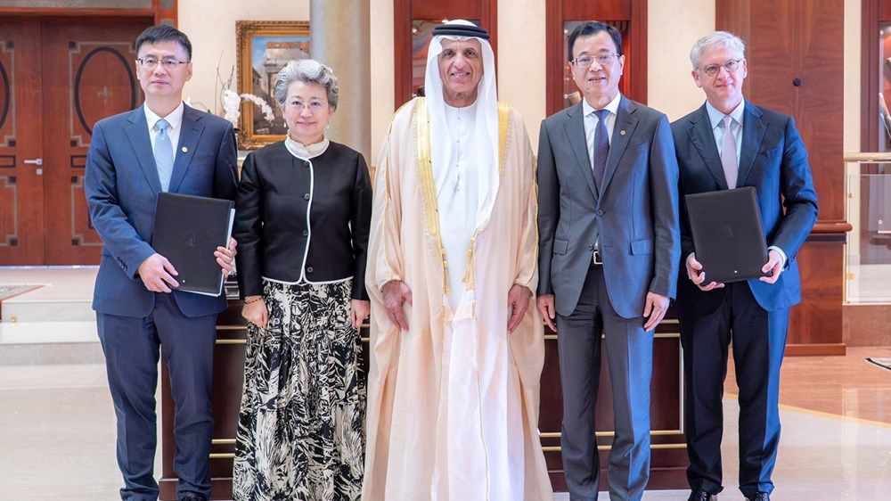 سعود بن صقر يشهد توقيع مذكرتي تفاهم بين حكومة رأس الخيمة ومؤسستين ماليتين صينيتين رائدتين