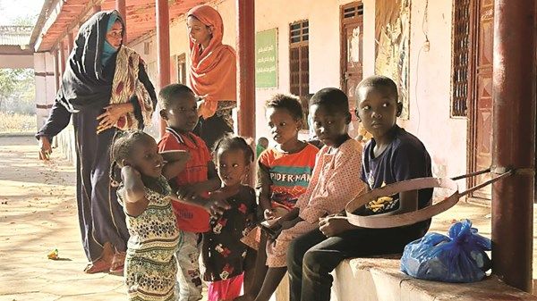 «يونيسف» تطلق حملة لإنقاذ 5 ملايين طفل بدارفور