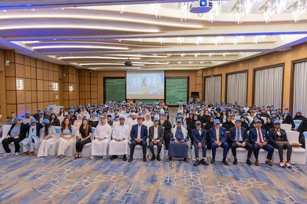 نهيان بن مبارك يشهد فعالية «معهم بالأزرق»