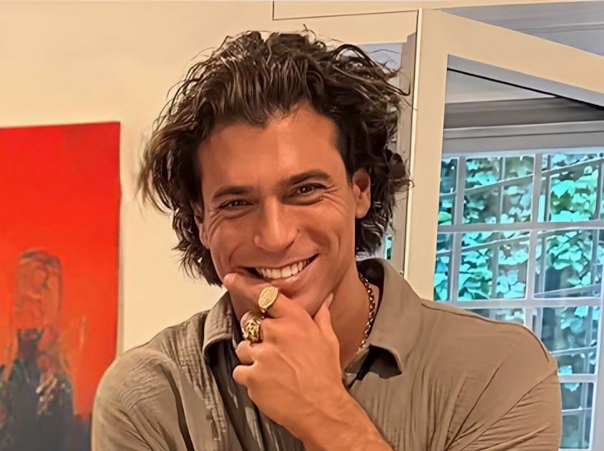 بالفيديو- جان يامان يتخلى عن لحيته بعد سنوات.. تغيير جذري يصدم الجمهور