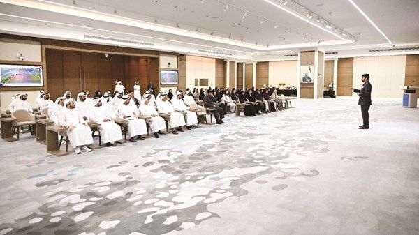 «شرطة أبوظبي» تقدّم خدمات النقاط المرورية في وزارة الخارجية