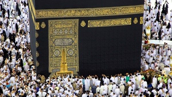السعودية تنشر بيانا بشأن عقوبات الحج بدون تصريح