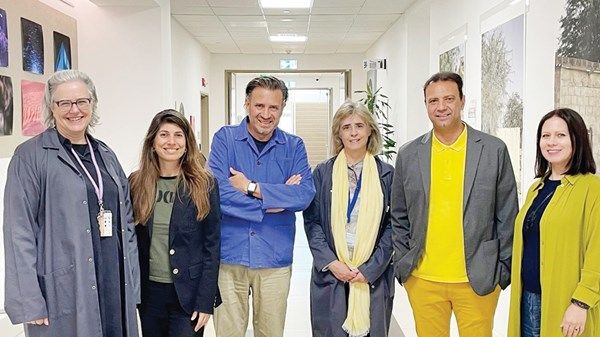 فريق طلابي بجامعة زايد يدشن «الإيكوبريك» لحماية البيئة واستدامتها