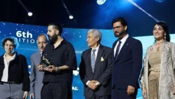 «عائشة لا تستطيع الطيران» يحصد جائزة أفضل فيلم فى مهرجان عنابة