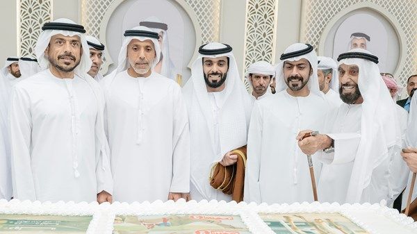 سلطان وأحمد وخليفة بن طحنون يحضرون أفراح الكتبي
