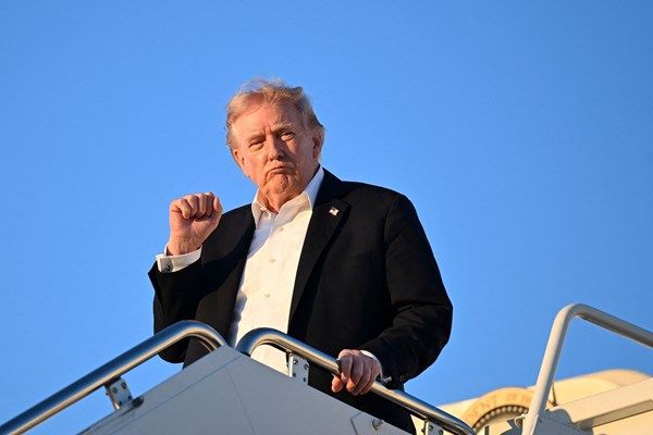 ترامب: أميركا ستساعد سفناً عالقة في مضيق هرمز