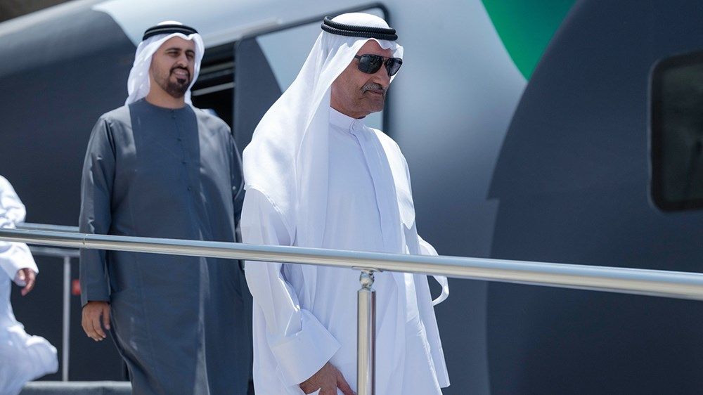 حاكم الفجيرة وولي عهده وذياب بن محمد بن زايد يزورون محطة الفجيرة بعد إنجازها بالكامل ضمن شبكة السكك الحديدية الوطنية