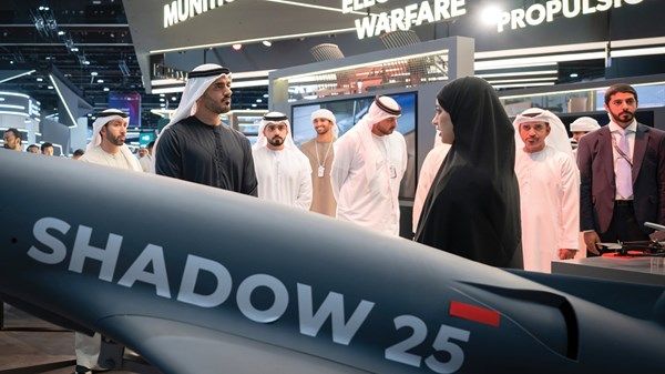 زايد بن محمد بن زايد يشهد جانباً من فعاليات الدورة الخامسة من منصة «اصنع في الإمارات»