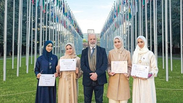 طالبات من أكاديمية ربدان ينلن تكريماً عالمياً