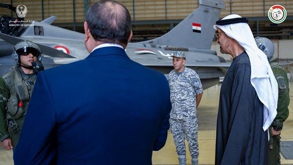 وزارة الدفاع: رئيس الدولة والرئيس المصري يتفقدان مفرزة المقاتلات المصرية