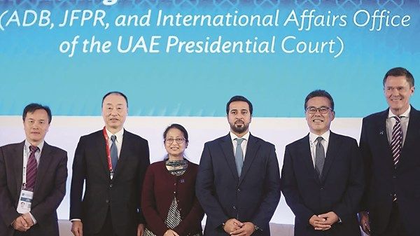 الإمارات تتعاون مع بنك التنمية الآسيوي لتعزيز الأمن الغذائي