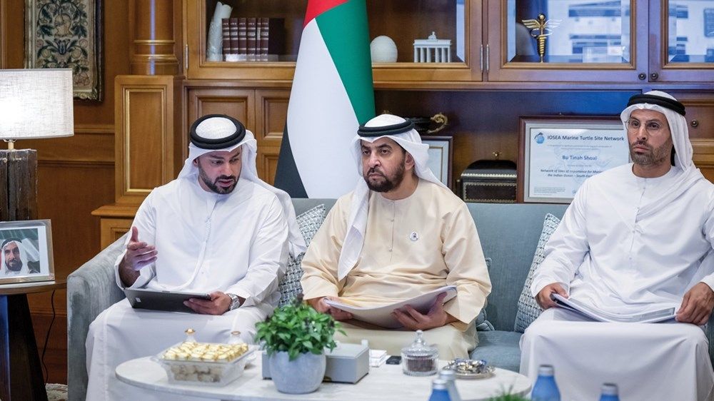 حمدان بن زايد يستقبل وفداً من دائرة الثقافة والسياحة - أبوظبي ويطلع على مشاريع منطقة الظفرة حتى عام 2030