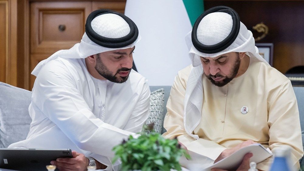 حمدان بن زايد يستقبل وفداً من دائرة الثقافة والسياحة - أبوظبي ويطلع على مشاريع منطقة الظفرة حتى عام 2030