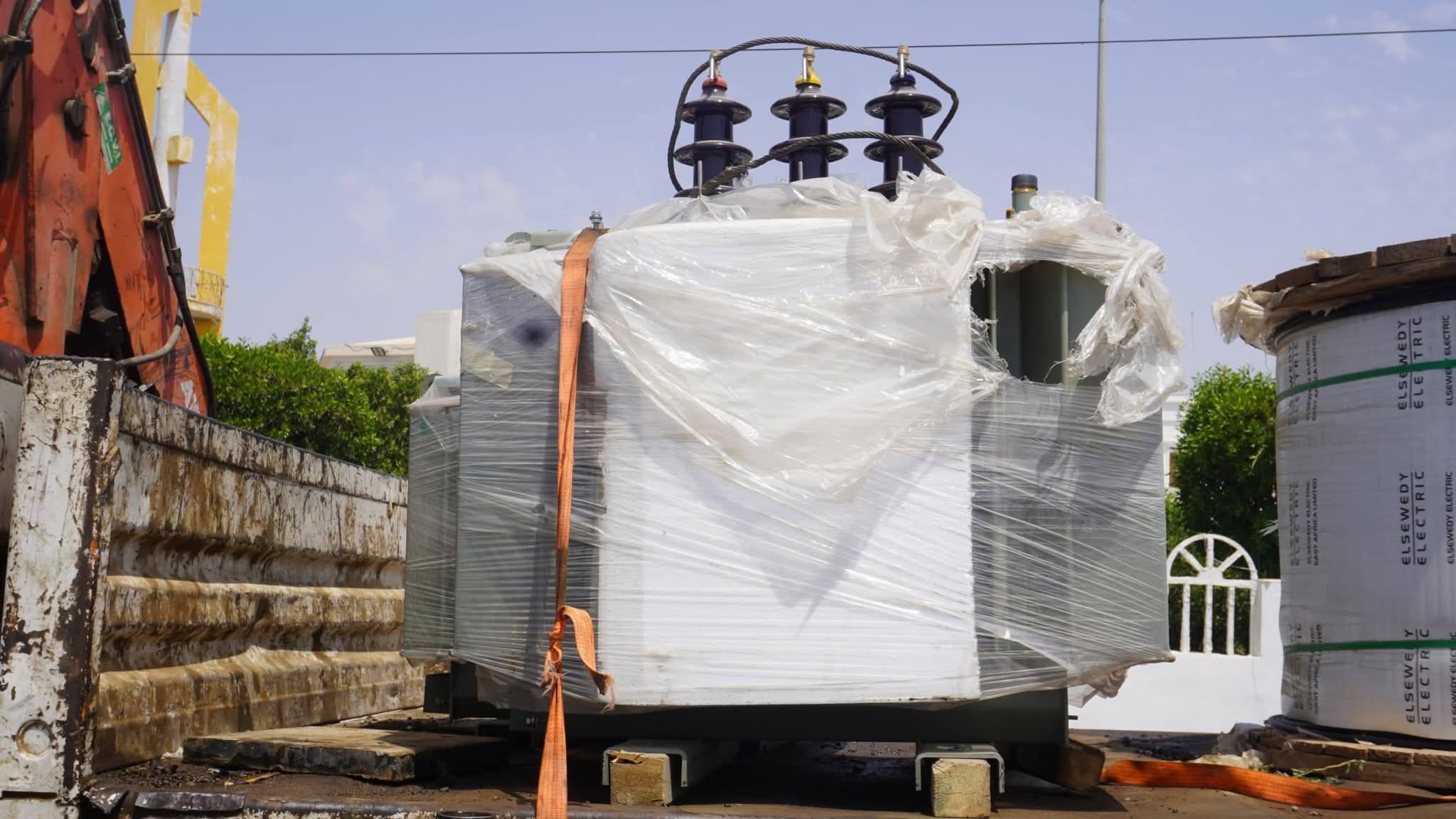 بتمويل ذاتي 874 مليون جنيه والي البحر الأحمر يدشن مشروع كهرباء هيا