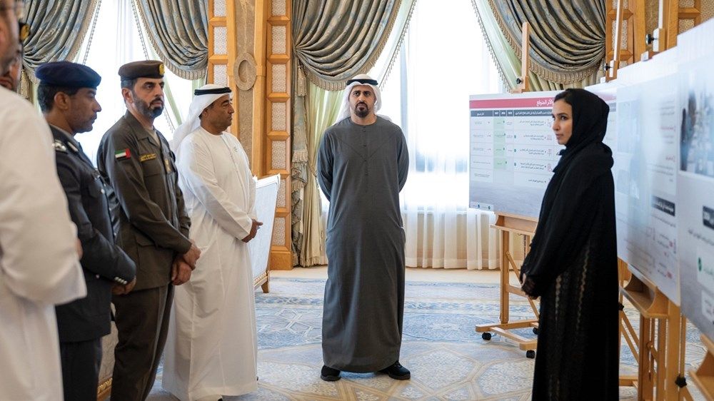 ذياب بن محمد بن زايد يلتقي عدداً من موظفي قطارات الاتحاد ويطَّلع على مستجدات مشاريع الشركة وخططها المستقبلية