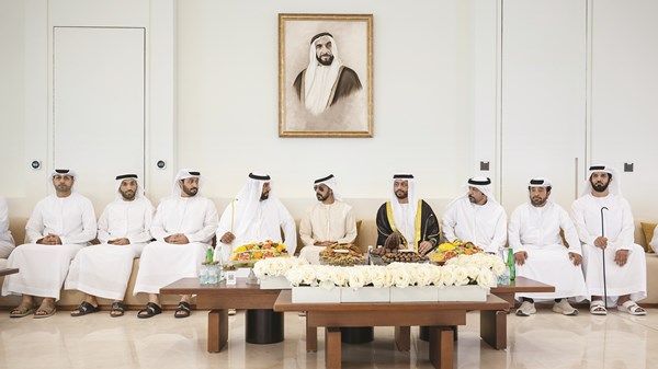 خليفة بن طحنون يحضر حفل زفاف حمد سلطان الشامسي
