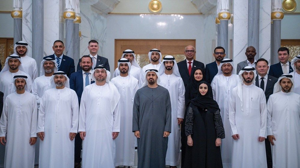 ذياب بن محمد بن زايد يلتقي عدداً من موظفي قطارات الاتحاد ويطَّلع على مستجدات مشاريع الشركة وخططها المستقبلية