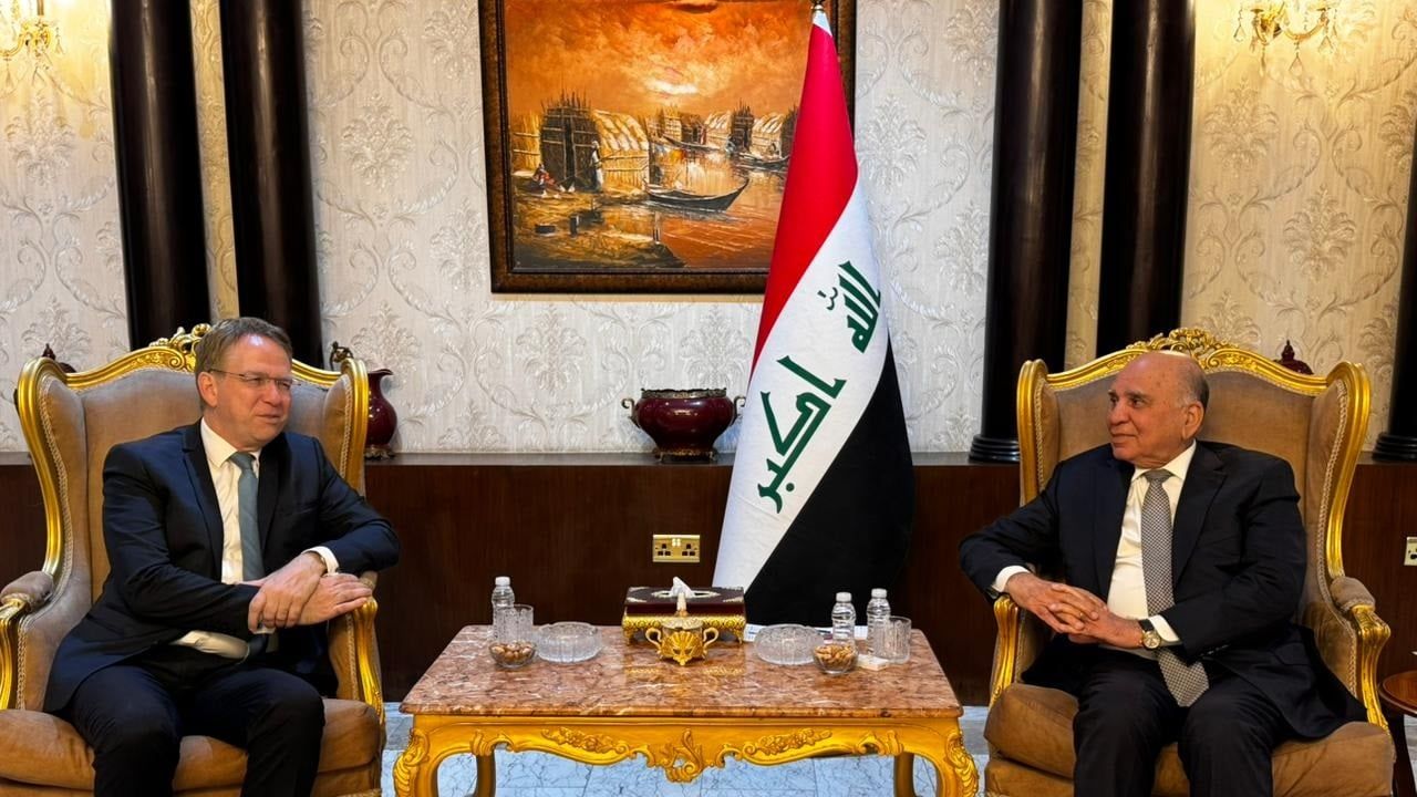 بغداد وباريس تؤكدان أهمية الحوار والدبلوماسية في معالجة الأزمات
