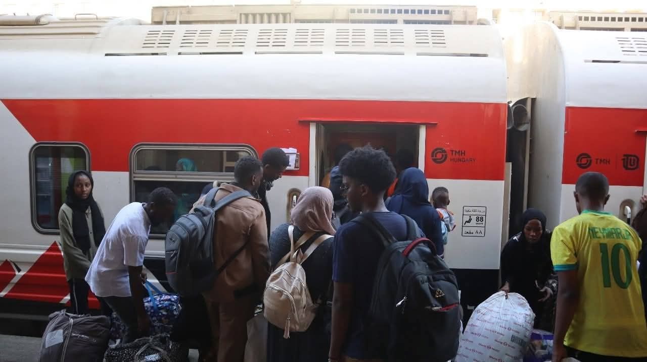 جهاز المخابرات العامة يسير القطار الثاني للعودة الطوعية المجانية من مصر