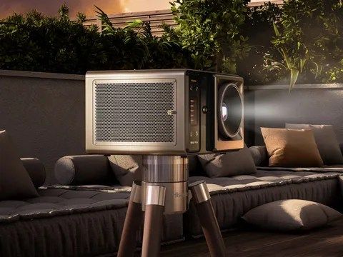 تكنولوجيا: هايسنس تطلق رسميا جهاز العرض الليزري الجديد XR10 بسطوع فائق وتقنية تبريد سائل