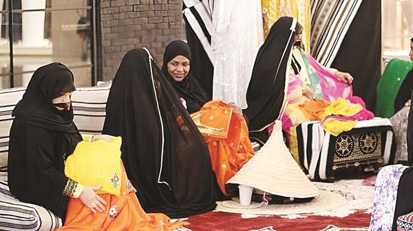 «الاتحاد النسائي» يختتم «معرض المزن 16»
