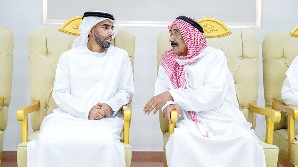 خالد بن سعود يعزّي في وفاة زوجة يوسف محمد منقوش