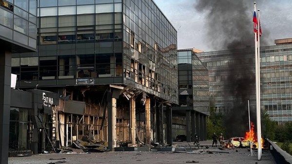"الدفاع الروسية" تعترض وتسقط مئات المسيرات