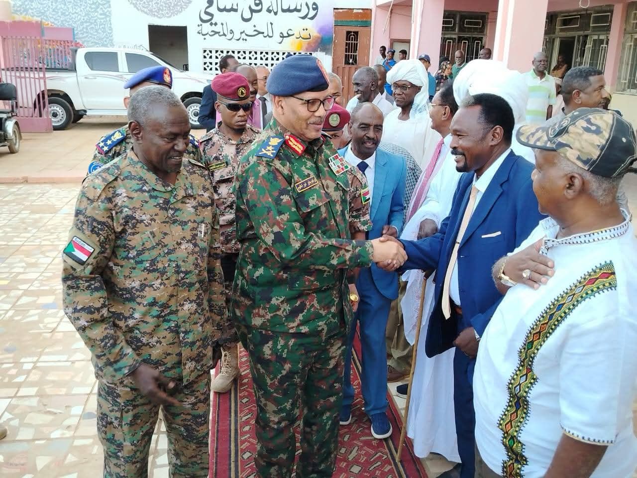 الفريق إبراهيم جابر يدعو لتعميم تجربة مركز الفضاء العالمي للثقافة والإعلام لكل ولايات السودان