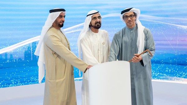 منصور بن زايد: نؤسس لريادة إماراتية تقود التحول العالمي في الذكاء الاصطناعي