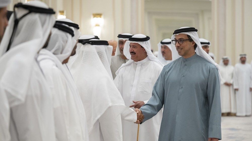 منصور بن زايد يحضر مأدبة غداء أقامها سلطان بن حمدان