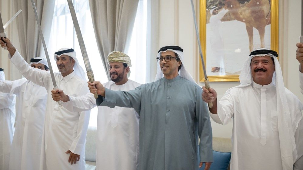 منصور بن زايد يحضر مأدبة غداء أقامها سلطان بن حمدان