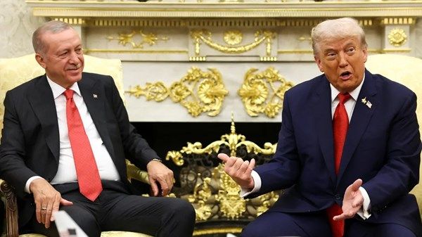 ترامب يجري اتصالاً هاتفياً مع الرئيس التركي