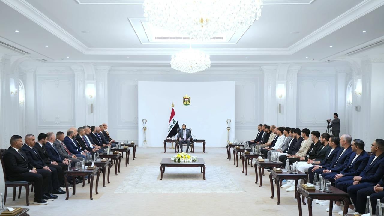 الزيدي يستقبل بعثة المنتخب: أبذلوا اقصى جهودكم لإسعاد الشعب العراقي