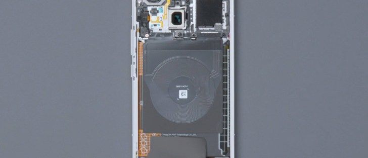 تكنولوجيا: تفكيك Xiaomi 17 Max يظهر لأول مرة في فيديو مسرب يكشف مكوناته الداخلية بالكامل