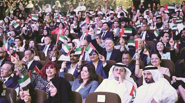 مواطنون ومقيمون يجددون «العهد والوعد»