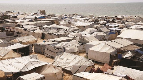 مغادرة 77 فلسطينياً من غزة للعلاج عبر معبر رفح