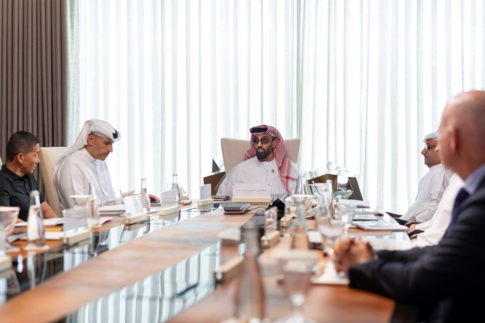 طحنون بن زايد يترأس الاجتماع الثاني لمجلس إدارة شركة "إم جي إكس" لعام 2026