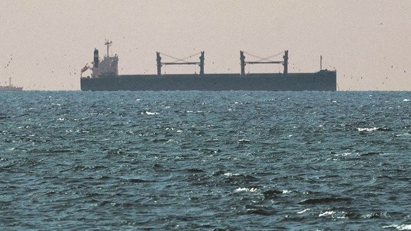 قطر: نرفض فرض رسوم عبور لـ «هرمز»