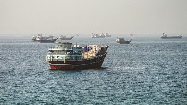 هيئات دولية تحذّر من نقص حاد بالوقود إذا بقي «هرمز» مغلقاً