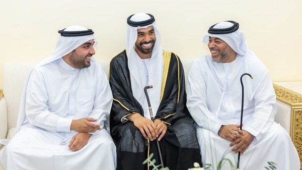 راشد بن حمد ومكتوم بن حمد والشيوخ يحضرون أفراح المقبالي والمرشدي