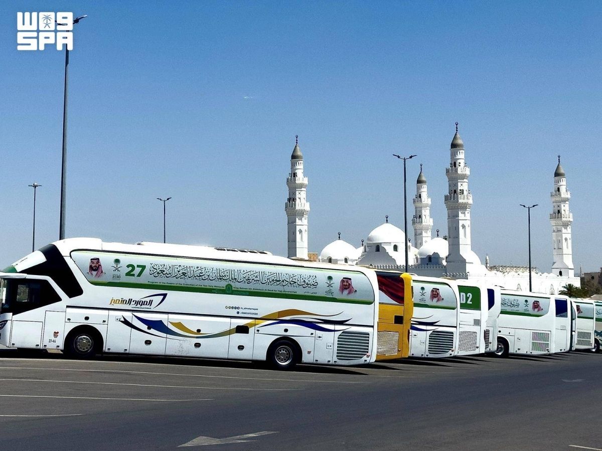 ضيوف خادم الحرمين الشريفين يزورون مسجد قباء ومواقع المدينة المنورة التاريخية
