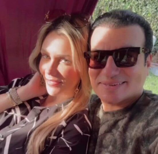 إيهاب توفيق يحتفل بعيد ميلاد زوجته وتخرج نجلَيه… شاهدوا الصور