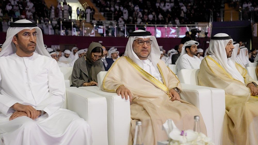 حمد الشرقي يشهد تخريج 302 طالب وطالبة من جامعة الفجيرة ويؤكد: الاستثمار في التعليم رهان الوطن نحو المستقبل