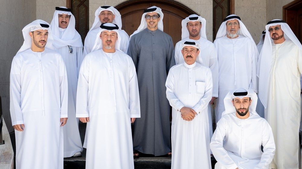 منصور بن زايد يعزي في وفاة عبيد جمعة الزعابي