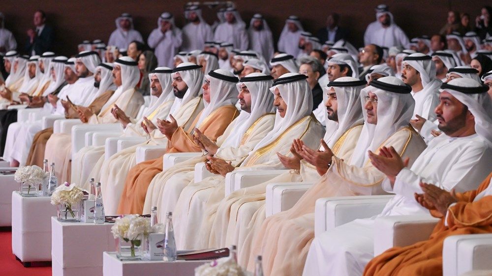 حمد الشرقي يشهد تخريج 302 طالب وطالبة من جامعة الفجيرة ويؤكد: الاستثمار في التعليم رهان الوطن نحو المستقبل