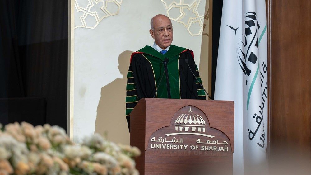سلطان بن أحمد يشهد تخريج طلبة درجة البكالوريوس في الكليات الطبية والعلوم الصحية بجامعة الشارقة