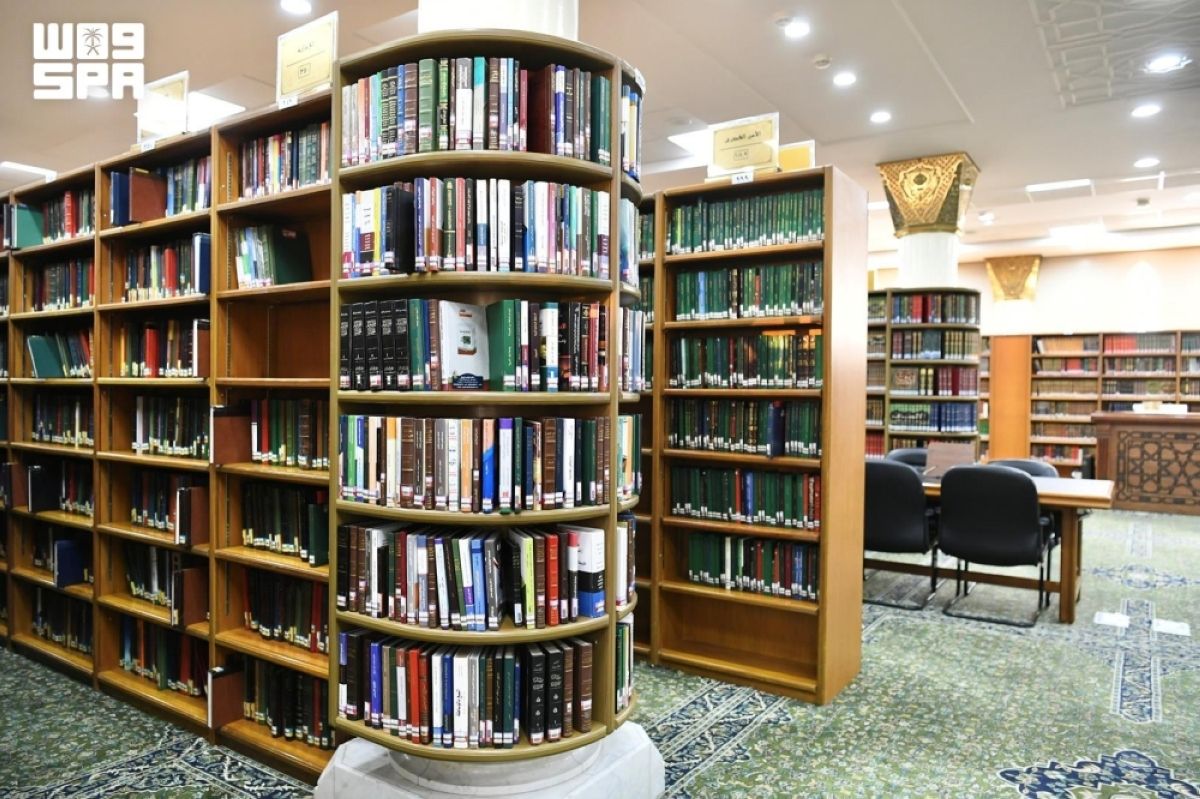 مكتبة المسجد النبوي ذاكرة علمية موثقة عبر القرون تستقبل ضيوف الرحمن بعد الحج